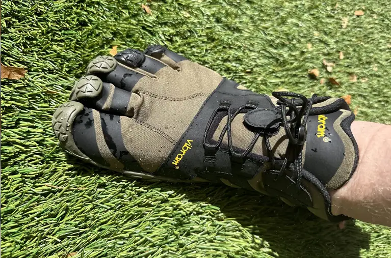 5. Vibram Five Fingers V-Trail 2.0